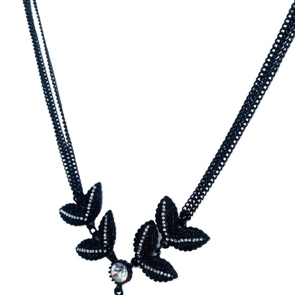 Betsey Johnson Black Crystal Flower Pendant Necklace 17.5" Iconic Jet Setter - Picture 7 of 10
